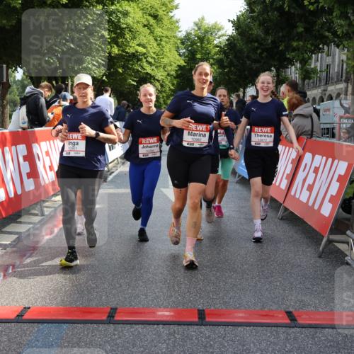 14.06.2026 - REWE Women's Run Strokosch-Dieckow http://msf.ph/oto/9787320 14.06.2026 10:15:07 Ziel 10064, 10394, 10550, 10569, 10872, 10883, 10961, 10962, 11195, 11286 meine-sportfotos.de