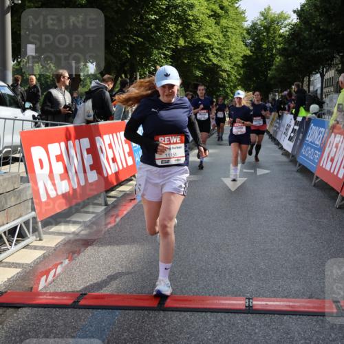 14.06.2026 - REWE Women's Run Strokosch-Dieckow http://msf.ph/oto/9787368 14.06.2026 10:15:33 Ziel 10330, 10523, 10577, 10630, 10746, 10758, 11151, 11430 meine-sportfotos.de