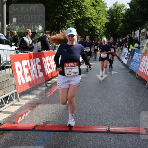14.06.2026 - REWE Women's Run Strokosch-Dieckow http://msf.ph/oto/9787369 14.06.2026 10:15:33 Ziel 10330, 10523, 10577, 10630, 10746, 10758, 11151, 11430 meine-sportfotos.de