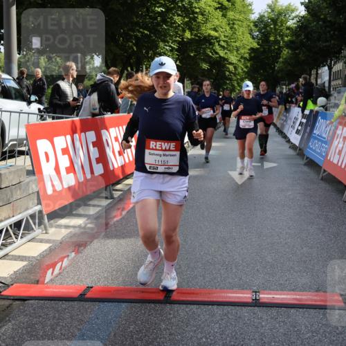 14.06.2026 - REWE Women's Run Strokosch-Dieckow http://msf.ph/oto/9787370 14.06.2026 10:15:33 Ziel 10330, 10523, 10577, 10630, 10746, 10758, 11151, 11430 meine-sportfotos.de