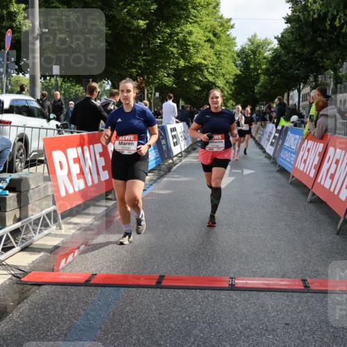 14.06.2026 - REWE Women's Run Strokosch-Dieckow http://msf.ph/oto/9787377 14.06.2026 10:15:36 Ziel 10249, 10330, 10577, 10630, 10746, 10758, 11151, 11430 meine-sportfotos.de
