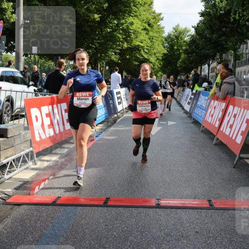 14.06.2026 - REWE Women's Run Strokosch-Dieckow http://msf.ph/oto/9787379 14.06.2026 10:15:36 Ziel 10249, 10330, 10577, 10630, 10746, 10758, 11151, 11430 meine-sportfotos.de