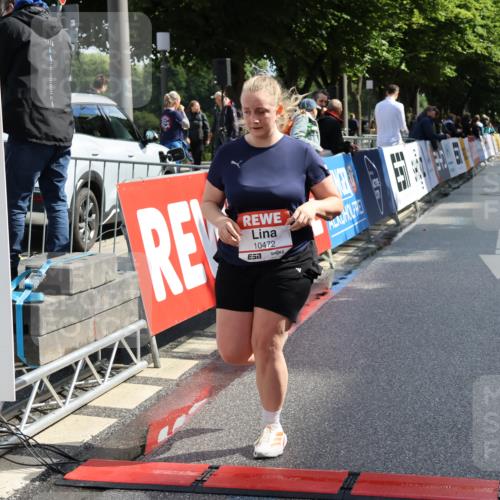14.06.2026 - REWE Women's Run Strokosch-Dieckow http://msf.ph/oto/9787435 14.06.2026 10:16:01 Ziel 10209, 10314, 10420, 10472, 10487, 10698, 11029, 11168, 11380, 11381 meine-sportfotos.de