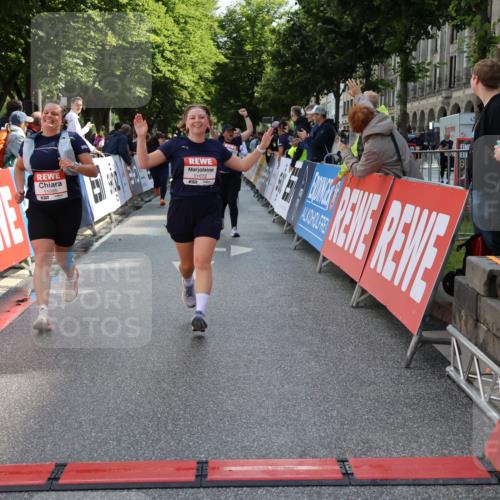 14.06.2026 - REWE Women's Run Strokosch-Dieckow http://msf.ph/oto/9787456 14.06.2026 10:16:19 Ziel 10037, 10038, 10143, 10179, 11072, 11085 meine-sportfotos.de