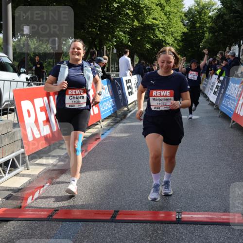 14.06.2026 - REWE Women's Run Strokosch-Dieckow http://msf.ph/oto/9787461 14.06.2026 10:16:20 Ziel 10037, 10038, 10143, 10179, 10200, 11061, 11072, 11085 meine-sportfotos.de