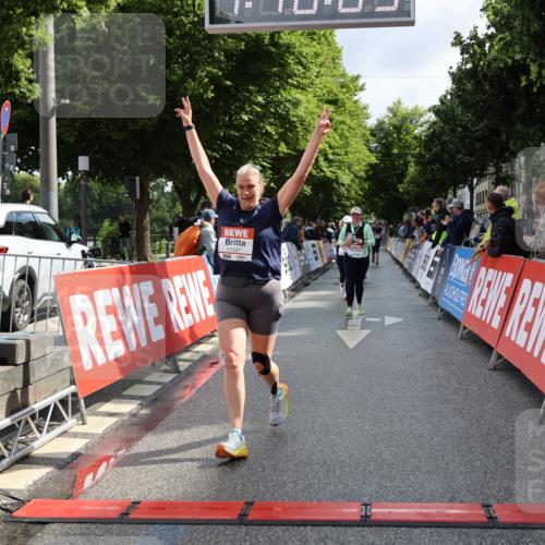 14.06.2026 - REWE Women's Run Strokosch-Dieckow http://msf.ph/oto/9787488 14.06.2026 10:16:28 Ziel 10143, 10200, 10289, 11061, 11085, 11227, 11490 meine-sportfotos.de