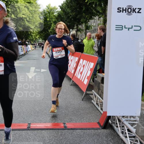 14.06.2026 - REWE Women's Run Strokosch-Dieckow http://msf.ph/oto/9787504 14.06.2026 10:16:35 Ziel 10658, 11222, 11227, 11460, 11490 meine-sportfotos.de