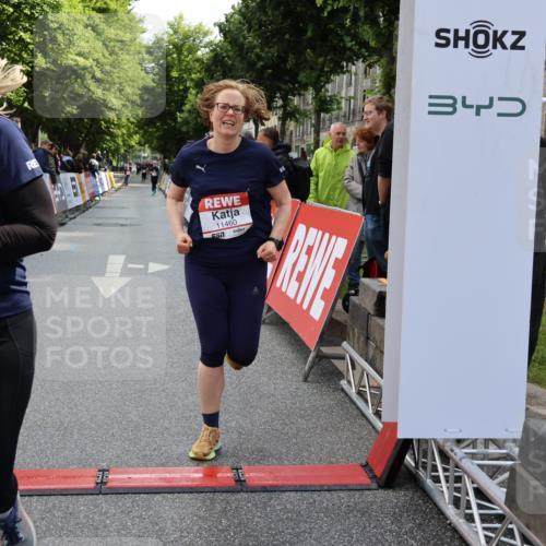 14.06.2026 - REWE Women's Run Strokosch-Dieckow http://msf.ph/oto/9787506 14.06.2026 10:16:36 Ziel 10658, 11222, 11227, 11460, 11490 meine-sportfotos.de