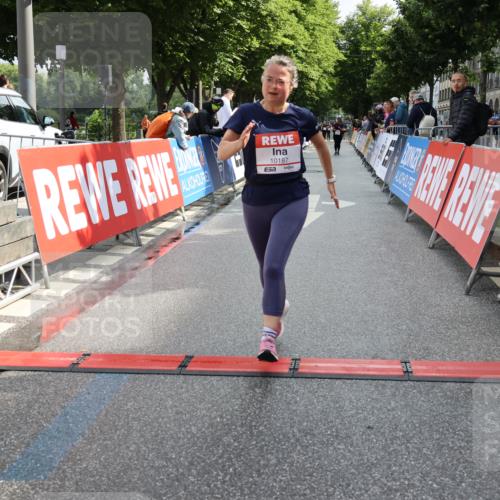 14.06.2026 - REWE Women's Run Strokosch-Dieckow http://msf.ph/oto/9787521 14.06.2026 10:16:57 Ziel 10187, 11231 meine-sportfotos.de