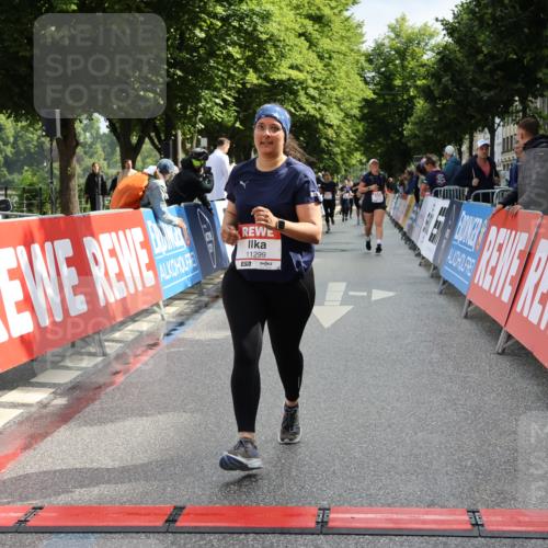 14.06.2026 - REWE Women's Run Strokosch-Dieckow http://msf.ph/oto/9787527 14.06.2026 10:17:09 Ziel 11299 meine-sportfotos.de