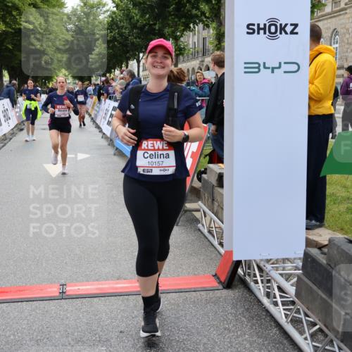 14.06.2026 - REWE Women's Run Strokosch-Dieckow http://msf.ph/oto/9787618 14.06.2026 10:18:10 Ziel 10157, 10456, 10941, 11449 meine-sportfotos.de