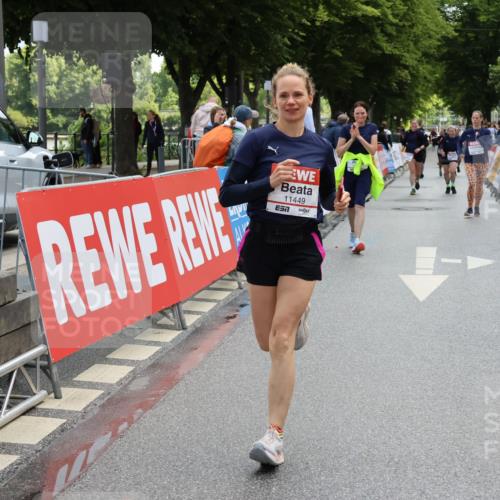 14.06.2026 - REWE Women's Run Strokosch-Dieckow http://msf.ph/oto/9787625 14.06.2026 10:18:12 Ziel 10157, 10456, 10941, 11189, 11449 meine-sportfotos.de