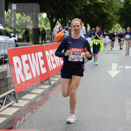 14.06.2026 - REWE Women's Run Strokosch-Dieckow http://msf.ph/oto/9787626 14.06.2026 10:18:12 Ziel 10157, 10456, 10941, 11189, 11449 meine-sportfotos.de