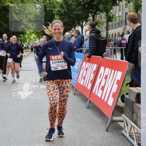 14.06.2026 - REWE Women's Run Strokosch-Dieckow http://msf.ph/oto/9787634 14.06.2026 10:18:18 Ziel 10157, 10515, 10707, 10851, 10865, 10866, 11189, 11314, 11449 meine-sportfotos.de