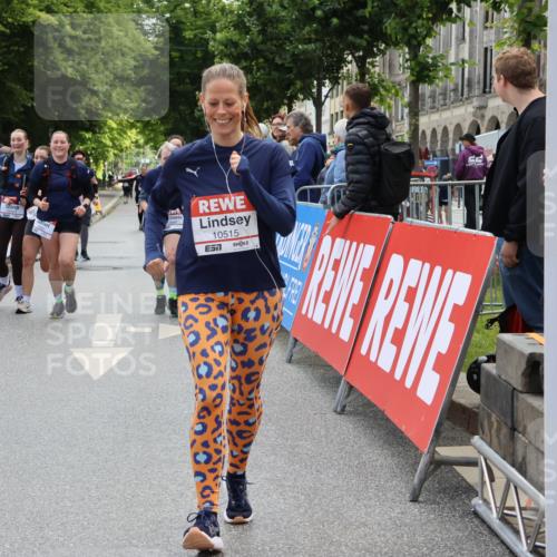 14.06.2026 - REWE Women's Run Strokosch-Dieckow http://msf.ph/oto/9787635 14.06.2026 10:18:18 Ziel 10157, 10515, 10707, 10851, 10865, 10866, 11189, 11314, 11449 meine-sportfotos.de