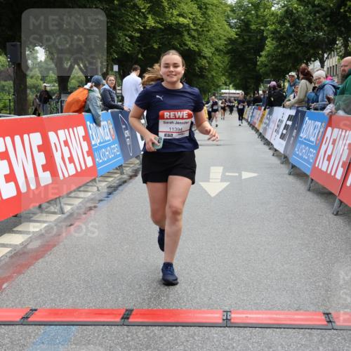 14.06.2026 - REWE Women's Run Strokosch-Dieckow http://msf.ph/oto/9787716 14.06.2026 10:19:53 Ziel 11394 meine-sportfotos.de