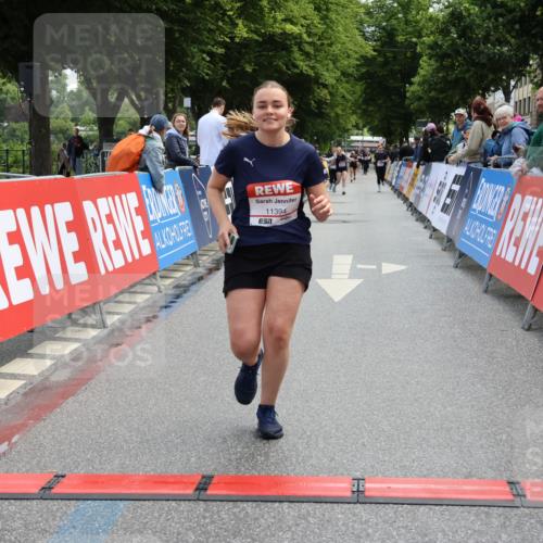 14.06.2026 - REWE Women's Run Strokosch-Dieckow http://msf.ph/oto/9787717 14.06.2026 10:19:53 Ziel 11394 meine-sportfotos.de