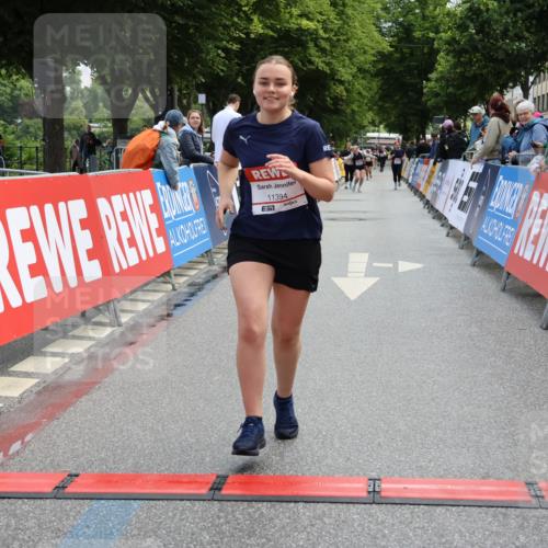 14.06.2026 - REWE Women's Run Strokosch-Dieckow http://msf.ph/oto/9787719 14.06.2026 10:19:53 Ziel 11394 meine-sportfotos.de