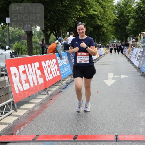 14.06.2026 - REWE Women's Run Strokosch-Dieckow http://msf.ph/oto/9787761 14.06.2026 10:20:30 Ziel 10446, 11028, 11215, 11216, 11424 meine-sportfotos.de