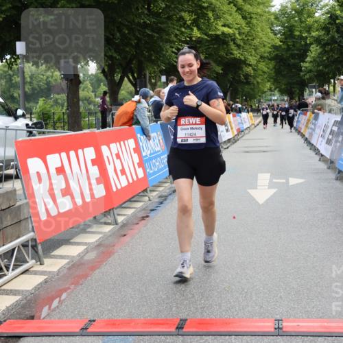 14.06.2026 - REWE Women's Run Strokosch-Dieckow http://msf.ph/oto/9787762 14.06.2026 10:20:31 Ziel 10446, 11028, 11215, 11216, 11424 meine-sportfotos.de