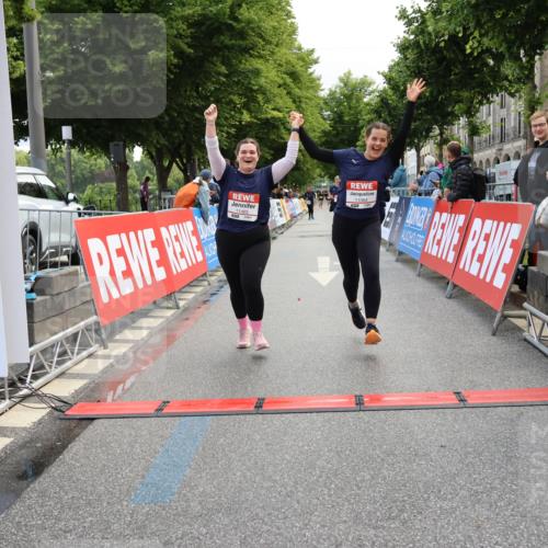14.06.2026 - REWE Women's Run Strokosch-Dieckow http://msf.ph/oto/9787768 14.06.2026 10:20:44 Ziel 10084, 11064, 11465 meine-sportfotos.de