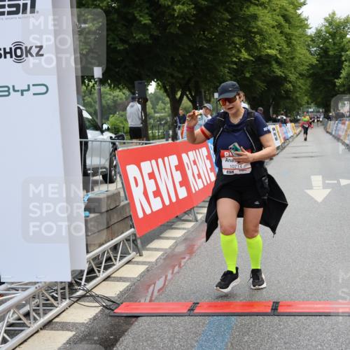 14.06.2026 - REWE Women's Run Strokosch-Dieckow http://msf.ph/oto/9787846 14.06.2026 10:21:39 Ziel 10174, 10212, 10520, 10607, 10714, 11256 meine-sportfotos.de
