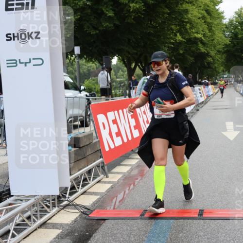 14.06.2026 - REWE Women's Run Strokosch-Dieckow http://msf.ph/oto/9787848 14.06.2026 10:21:39 Ziel 10174, 10212, 10520, 10607, 10714, 11256 meine-sportfotos.de