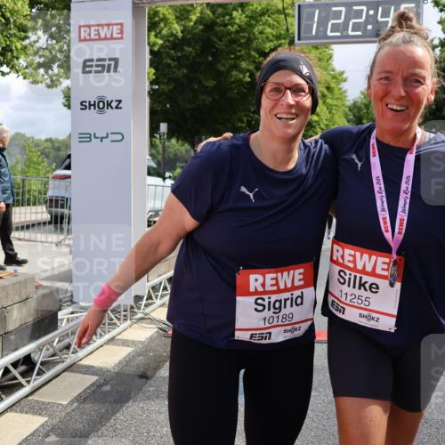 14.06.2026 - REWE Women's Run Strokosch-Dieckow http://msf.ph/oto/9787929 14.06.2026 10:23:09 Ziel 10189, 10560, 11203 meine-sportfotos.de