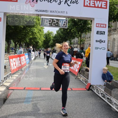 14.06.2026 - REWE Women's Run Strokosch-Dieckow http://msf.ph/oto/9787932 14.06.2026 10:23:11 Ziel 10189, 10560, 11203 meine-sportfotos.de
