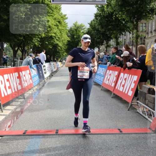 14.06.2026 - REWE Women's Run Strokosch-Dieckow http://msf.ph/oto/9787962 14.06.2026 10:23:21 Ziel 10437, 10560, 10681, 10918 meine-sportfotos.de