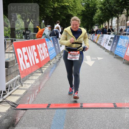 14.06.2026 - REWE Women's Run Strokosch-Dieckow http://msf.ph/oto/9788010 14.06.2026 10:24:40 Ziel 10964 meine-sportfotos.de