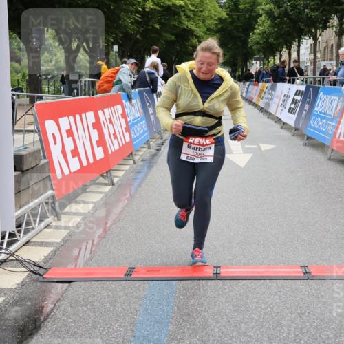 14.06.2026 - REWE Women's Run Strokosch-Dieckow http://msf.ph/oto/9788012 14.06.2026 10:24:40 Ziel 10964 meine-sportfotos.de