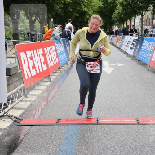 14.06.2026 - REWE Women's Run Strokosch-Dieckow http://msf.ph/oto/9788014 14.06.2026 10:24:40 Ziel 10964 meine-sportfotos.de