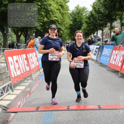 14.06.2026 - REWE Women's Run Strokosch-Dieckow http://msf.ph/oto/9788018 14.06.2026 10:24:57 Ziel 10572, 11247 meine-sportfotos.de