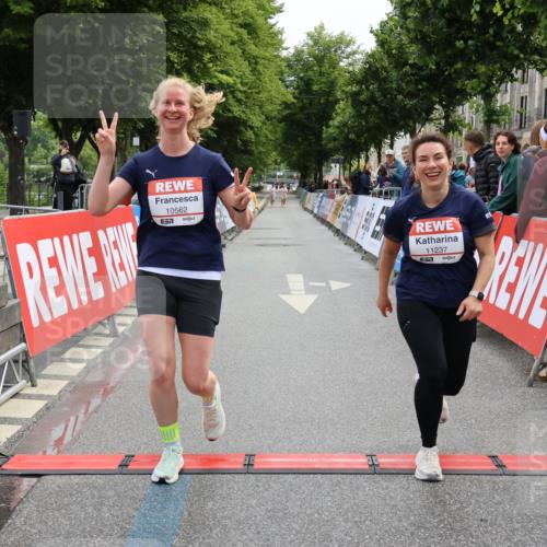 14.06.2026 - REWE Women's Run Strokosch-Dieckow http://msf.ph/oto/9788078 14.06.2026 10:25:55 Ziel 10381, 10459, 10562, 11237 meine-sportfotos.de
