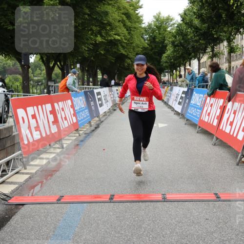 14.06.2026 - REWE Women's Run Strokosch-Dieckow http://msf.ph/oto/9788113 14.06.2026 10:27:55 Ziel 11364 meine-sportfotos.de