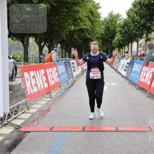 14.06.2026 - REWE Women's Run Strokosch-Dieckow http://msf.ph/oto/9788126 14.06.2026 10:28:33 Ziel 11193 meine-sportfotos.de