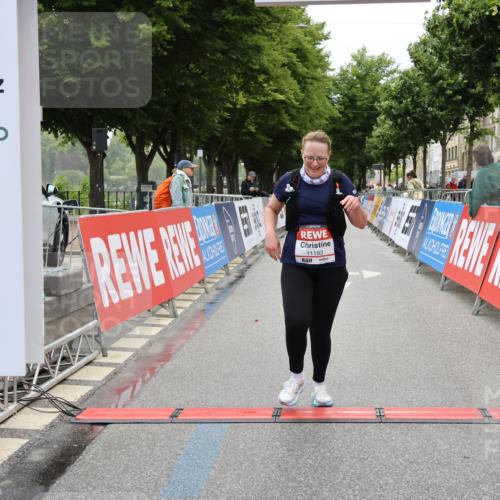 14.06.2026 - REWE Women's Run Strokosch-Dieckow http://msf.ph/oto/9788132 14.06.2026 10:28:33 Ziel 11193 meine-sportfotos.de