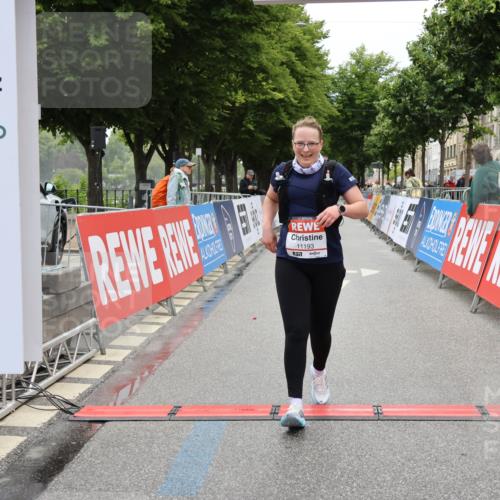 14.06.2026 - REWE Women's Run Strokosch-Dieckow http://msf.ph/oto/9788134 14.06.2026 10:28:33 Ziel 11193 meine-sportfotos.de
