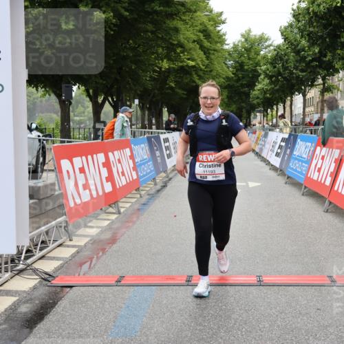 14.06.2026 - REWE Women's Run Strokosch-Dieckow http://msf.ph/oto/9788135 14.06.2026 10:28:34 Ziel 11193 meine-sportfotos.de