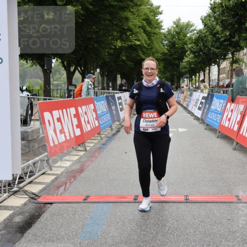 14.06.2026 - REWE Women's Run Strokosch-Dieckow http://msf.ph/oto/9788136 14.06.2026 10:28:34 Ziel 11193 meine-sportfotos.de