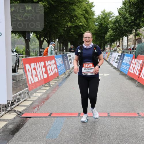 14.06.2026 - REWE Women's Run Strokosch-Dieckow http://msf.ph/oto/9788137 14.06.2026 10:28:34 Ziel 11193 meine-sportfotos.de