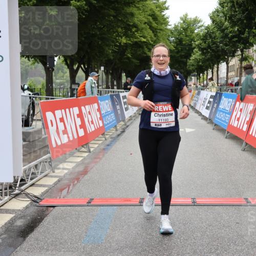 14.06.2026 - REWE Women's Run Strokosch-Dieckow http://msf.ph/oto/9788140 14.06.2026 10:28:34 Ziel 11193 meine-sportfotos.de