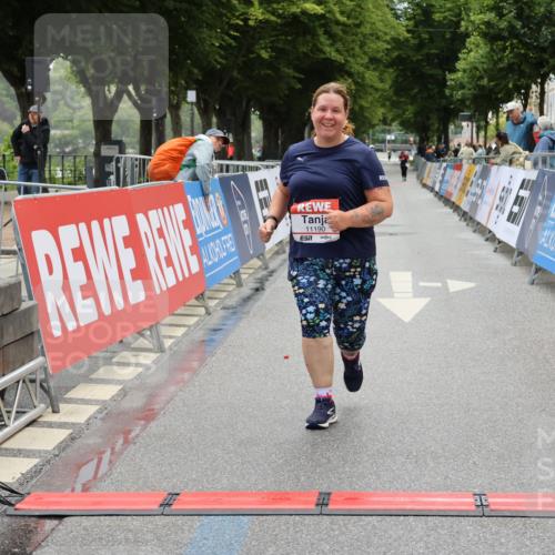 14.06.2026 - REWE Women's Run Strokosch-Dieckow http://msf.ph/oto/9788141 14.06.2026 10:28:54 Ziel 11190 meine-sportfotos.de