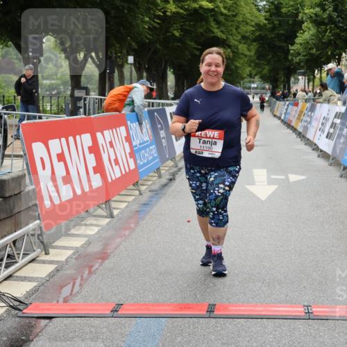 14.06.2026 - REWE Women's Run Strokosch-Dieckow http://msf.ph/oto/9788144 14.06.2026 10:28:55 Ziel 11190 meine-sportfotos.de