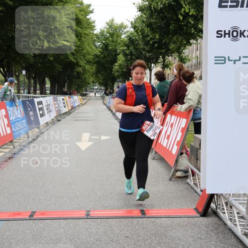 14.06.2026 - REWE Women's Run Strokosch-Dieckow http://msf.ph/oto/9788166 14.06.2026 10:29:26 Ziel 10540 meine-sportfotos.de