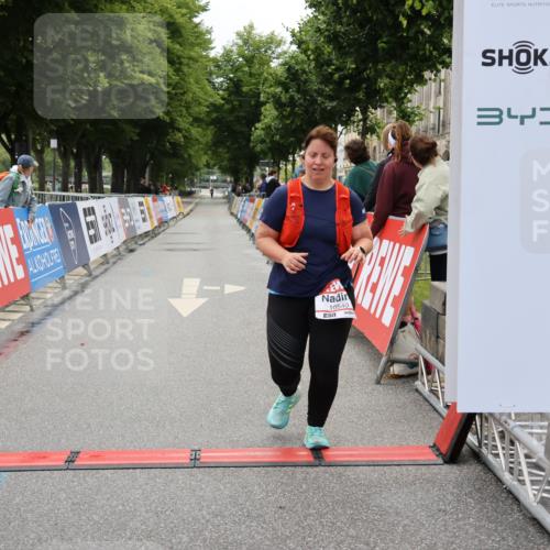 14.06.2026 - REWE Women's Run Strokosch-Dieckow http://msf.ph/oto/9788169 14.06.2026 10:29:26 Ziel 10540 meine-sportfotos.de