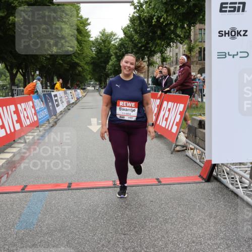 14.06.2026 - REWE Women's Run Strokosch-Dieckow http://msf.ph/oto/9788179 14.06.2026 10:30:45 Ziel 11464 meine-sportfotos.de