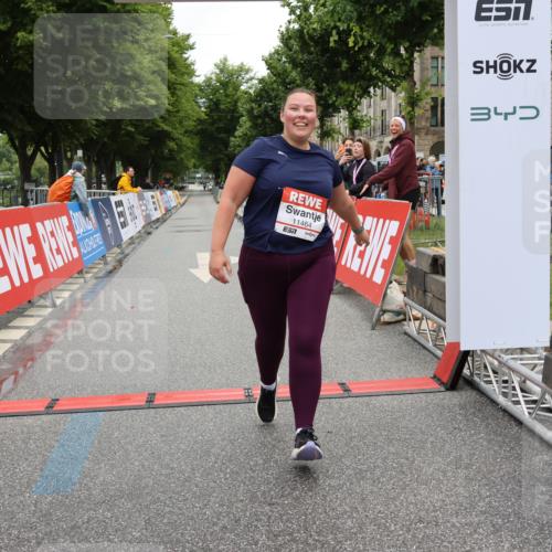 14.06.2026 - REWE Women's Run Strokosch-Dieckow http://msf.ph/oto/9788182 14.06.2026 10:30:45 Ziel 11464 meine-sportfotos.de