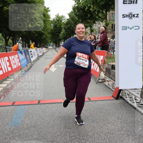 14.06.2026 - REWE Women's Run Strokosch-Dieckow http://msf.ph/oto/9788184 14.06.2026 10:30:45 Ziel 11464 meine-sportfotos.de